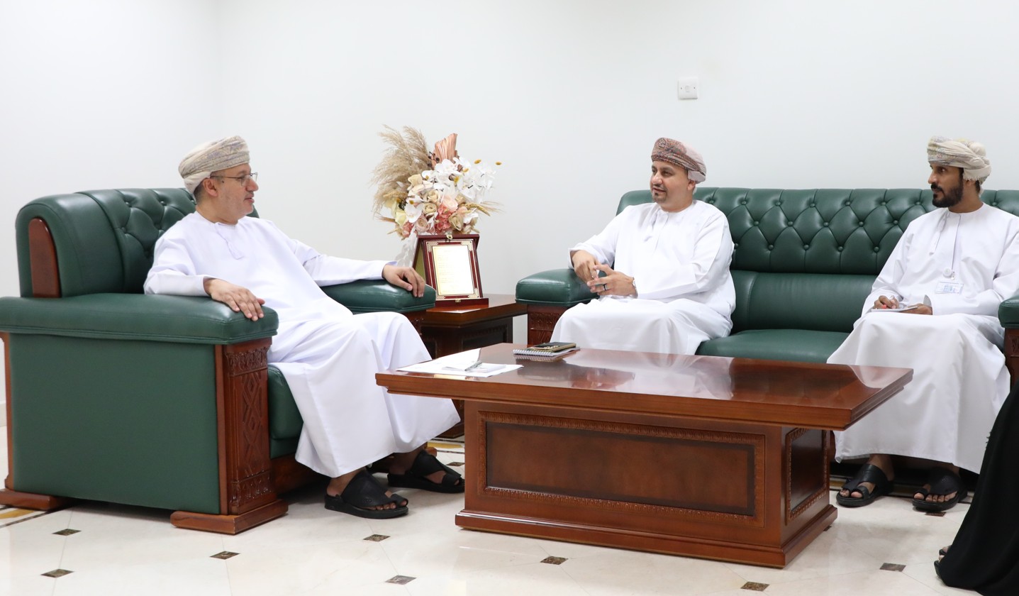 Dhofar University Vice Chancellor Meets Director General of Training to Discuss Future Cooperation
